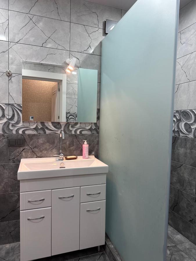 4 Bedroom Suite Apartment Ln Tbilisi City Exterior foto